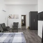 Euphoria Mit Pool- Sauna Und Whirlpool By Interhome Višnjan