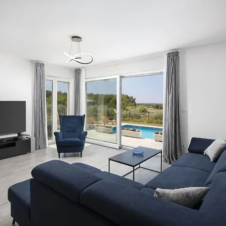 Dom wakacyjny Euphoria Mit Pool- Sauna Und Whirlpool By Interhome