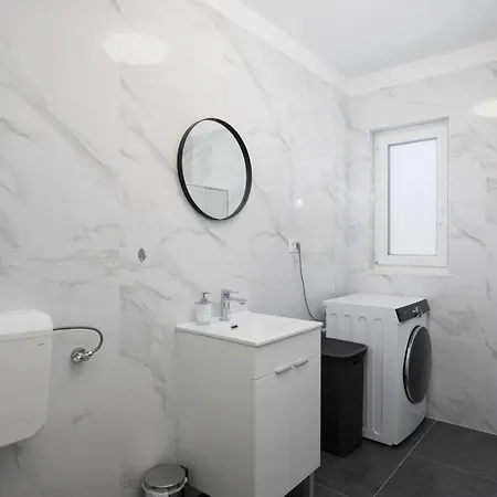 Euphoria Mit Pool- Sauna Und Whirlpool By Interhome * Višnjan