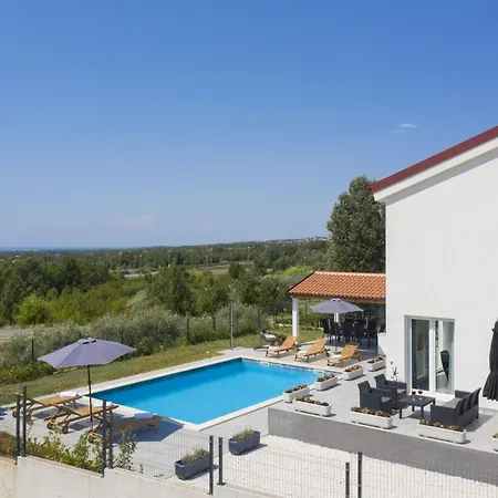 Сasa de vacaciones Euphoria Mit Pool- Sauna Und Whirlpool By Interhome